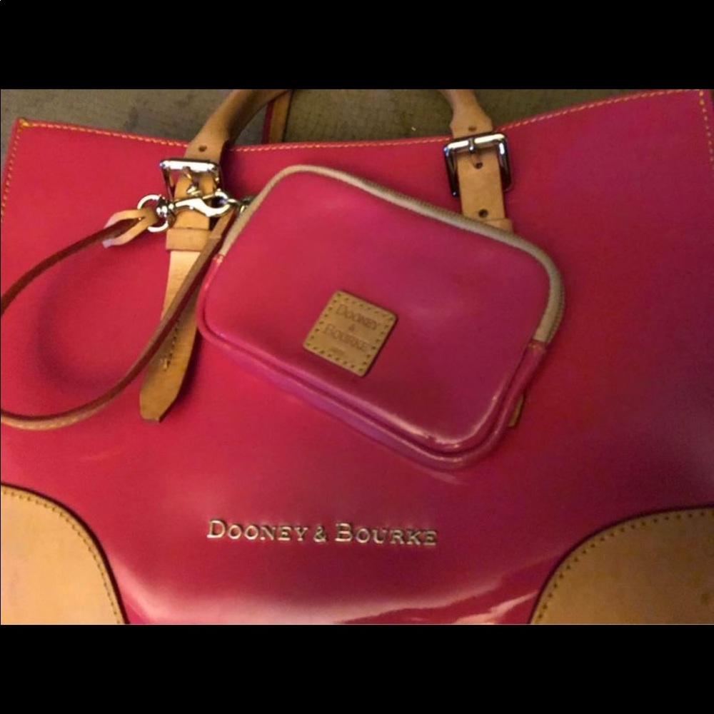 New with Tags and dust cover Make me an Offer! Dooney & Bourke Janine Satchel